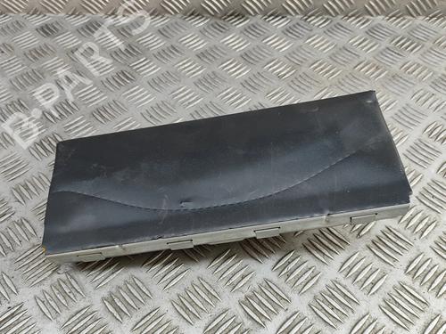 Used Knee airbag AUDI A3 Limousine (8VS, 8VM) S3 quattro (310 hp) 27288471