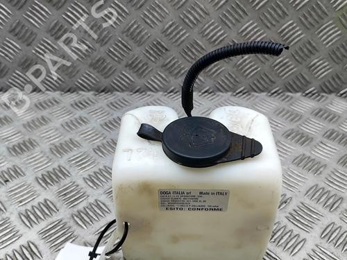 Used Windscreen washer tank Windscreen washer tank CITROËN AMI (9A_) Electric (9AZ2CA) (8 hp) 36045466 36045466