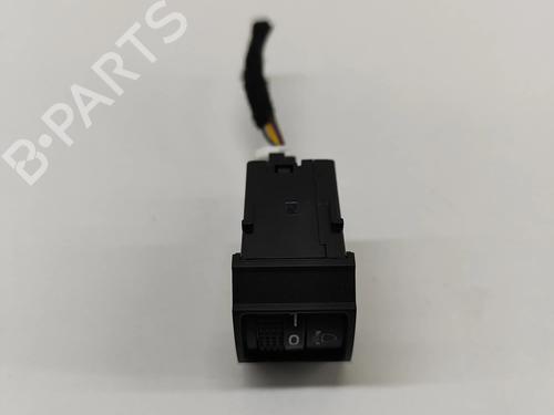switch-nissan-qashqai-iii-j12-2021-28554892 main image