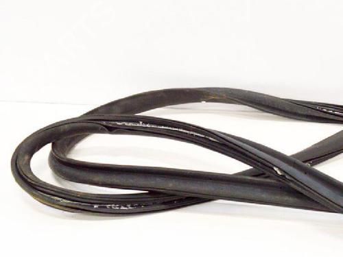 Rubber door seal TESLA MODEL S (5YJS) 75D AWD | BP14610720C142 