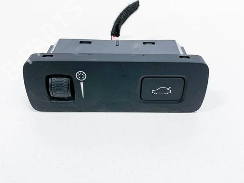 switch-volvo-v90-ii-cross-country-236-2016-27747660 main image