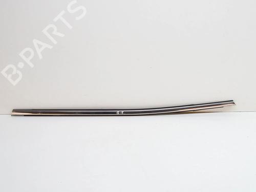 Dørliste Dørliste PEUGEOT 3008 II SUV (MC_, MR_, MJ_, M4_) 1.6 THP 165 (M45GYW, M45GZW, M45GYV) (165 hp) 14646417 14646417