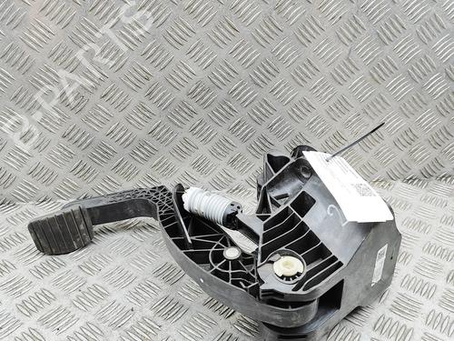 Pedale frizione Pedale frizione RENAULT MASTER III Van (FV) 2.3 dCi 130 FWD (FV0M, FV0Y, FV0J, FV02, FV03) (130 hp) 39719439 39719439