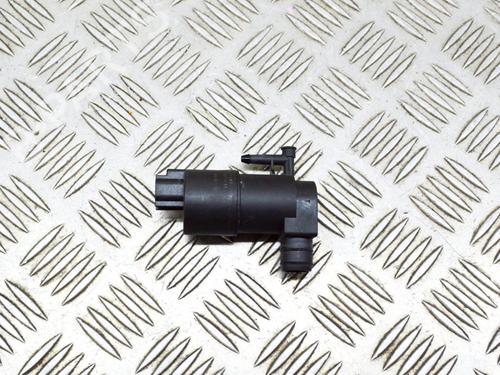 Used Washer pump TOYOTA YARIS (_P13_) 1.5 Hybrid (NHP130_) (101 hp) 14627006