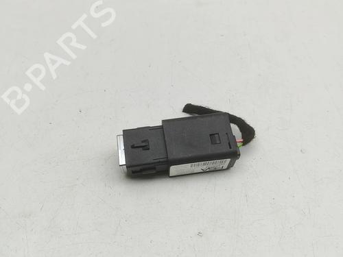 Used Electronic module Electronic module PEUGEOT 2008 II (UD_, US_, UY_, UJ_, UR_, UC_) e-2008 (UKZKXZ) (136 hp) 34476318 34476318