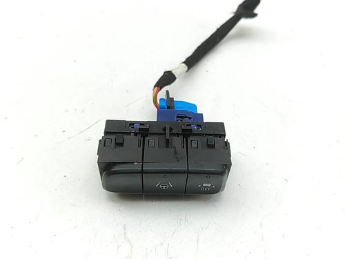 BP33883153I30 main image