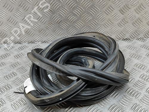 Rubber door seal PEUGEOT 2008 II (UD_, US_, UY_, UJ_, UR_, UC_) e-2008 (UKZKXZ) | BP27778903C142 