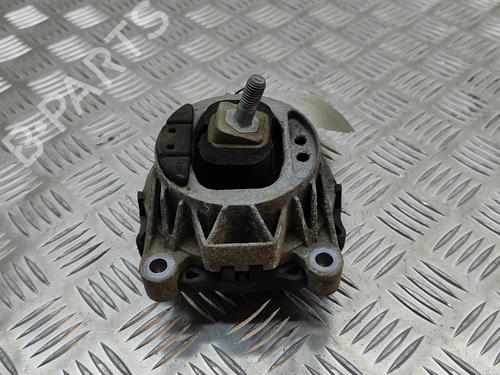 Used Engine mount BMW 7 (G11, G12) 730 d (265 hp) 19500878