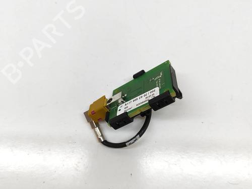 antennabase-mercedes-benz-glb-x247-2019-28437960 main image