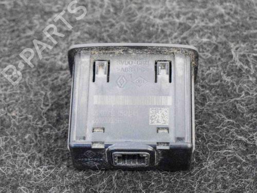 Módulo eletrónico RENAULT MASTER III Van (FV) 2.3 dCi 125 FWD (FV0C, FV0D, FV0G, FV0H, FV0J, FV0K,... | BP6747202M83 