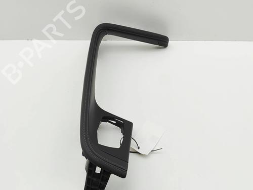 Console centrale Console centrale BMW X2 (F39) sDrive 18 i (140 hp) 36326597 36326597