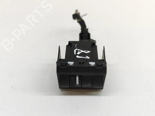 Used Switch Switch SKODA SUPERB II Estate (3T5) 2.0 TDI 16V (140 hp) 25616125 25616125