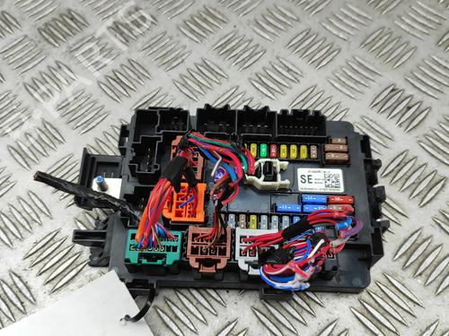 Fuse box TESLA MODEL S (5YJS) P100D AWD | BP33377245E1 - Image 3