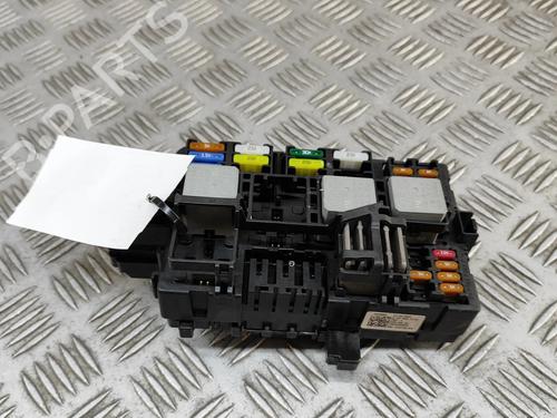 Used Fuse box MERCEDES-BENZ GLE (V167) GLE 450 4-matic (167.159) (381 hp) 28561512