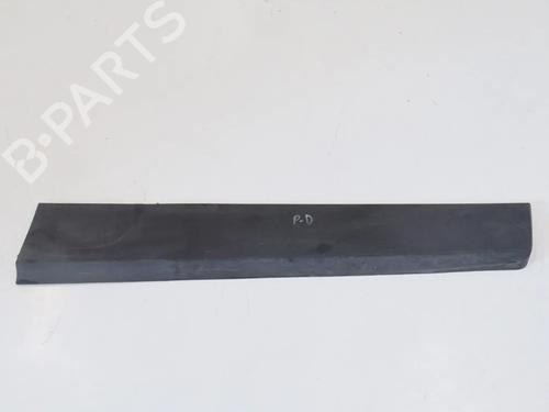 Used Door moulding trim Door moulding trim OPEL MOKKA / MOKKA X (J13) 1.6 (_76) (116 hp) 28045994 28045994