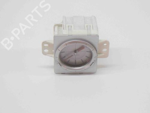 Used Display monitor MITSUBISHI OUTLANDER I (CU_W) 2.0 4WD (CU2W) (136 hp) 7698654