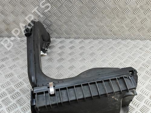 Used Air filter box BMW X5 (F15, F85) xDrive 30 d (258 hp) 27645161