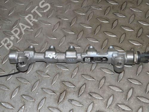 Used Injection rail VW PASSAT B6 (3C2) 2.0 TDI (136 hp) 30225640