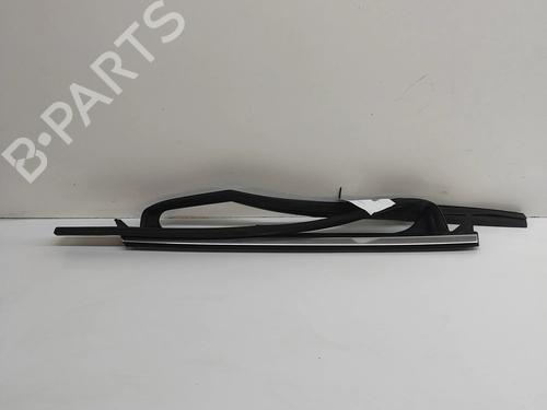 Dørliste AUDI Q3 (F3B) 35 TFSI (150 hp) 27789841