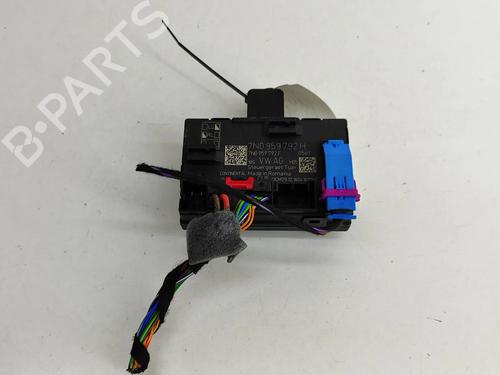 Elektronisk modul SKODA YETI (5L) 2.0 TDI (110 hp) 22998558