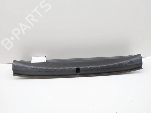 Used Tailgate trim Tailgate trim BMW 5 (G30, F90) 520 i (184 hp) 39958323 39958323