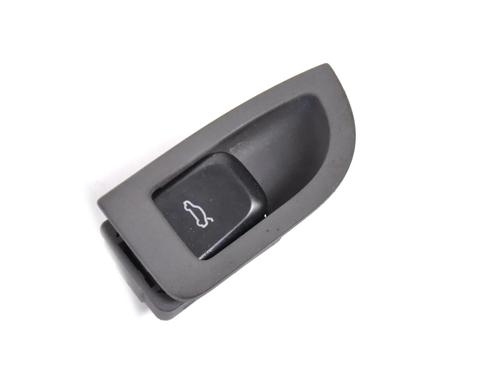 switch-audi-a4-b8-8k2-2007-2008-2009-2010-2011-2012-2013-2014-2015-2016-2017-33346833 main image