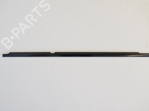 Dørliste MERCEDES-BENZ E-CLASS (W212) E 220 CDI (163 hp) 30244653