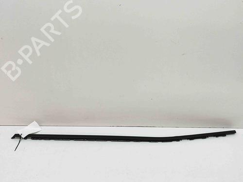 Used Door moulding trim PEUGEOT 408 II (FP_, F3_, FM_) PureTech 130 (FPHNST) (131 hp) 28434098