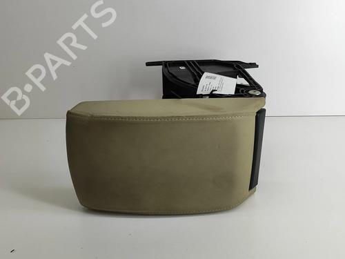 Used Armrest / Center console Armrest / Center console SKODA OCTAVIA III Combi (5E5, 5E6) 1.8 TSI 4x4 (180 hp) 17226152 17226152