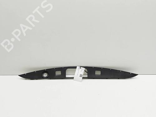 Used Tailgate trim Tailgate trim MERCEDES-BENZ E-CLASS (W213) E 350 e (213.050) (286 hp) 33377590 33377590