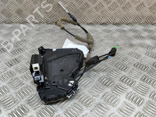 front-right-lock-lexus-ux-_aa1_-_ah1_-_ma1_-2018-27768158 main image