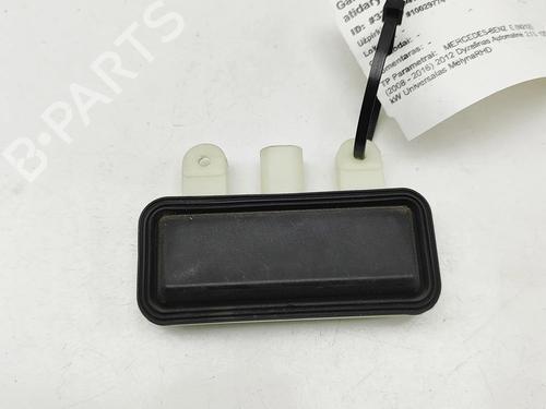 switch-mercedes-benz-e-class-w212-2009-2010-2011-2012-2013-2014-2015-2016-33383892 main image