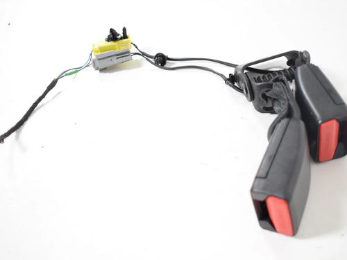 seat-buckle-jaguar-f-pace-x761-2015-33386196 main image