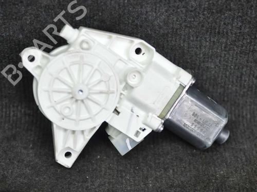 Rudehejsemotor forskærm venstre MERCEDES-BENZ GL-CLASS (X166) GL 350 CDI / BlueTec 4-matic (166.823, 166.824) (258 hp) 6722664