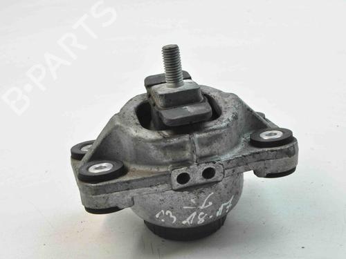 Used Engine mount LAND ROVER RANGE ROVER SPORT II (L494) 3.0 SDV6 4x4 (306 hp) 30213801
