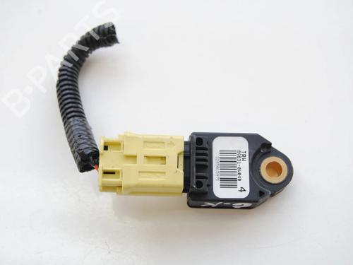 Used Electronic sensor LEXUS IS II (_E2_) 220d (ALE20) (177 hp) 9863282