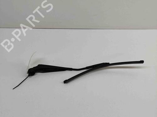 Used Rear windshield wiper arm LAND ROVER DISCOVERY V (L462) 3.0 D 4x4 (211 hp) 16872068