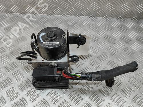 Used ABS pump FORD FOCUS II Convertible 2.0 TDCi (136 hp) 25217095