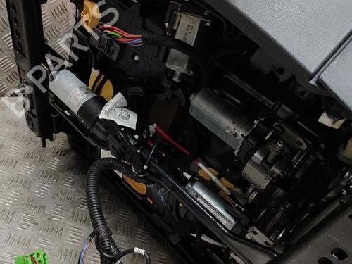 Left front seat PORSCHE MACAN (95B) 3.0 S Diesel | BP31056565C15