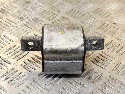 Used Gearbox mount Gearbox mount MERCEDES-BENZ C-CLASS (W204) C 220 CDI (204.002) (170 hp) 8842821 8842821