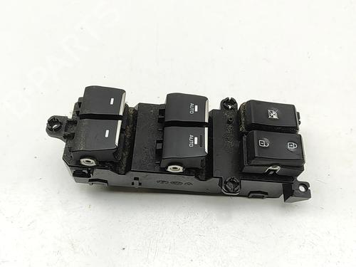 Used Right front window switch HYUNDAI TUCSON (TL, TLE) 1.6 CRDi (136 hp) 30754530