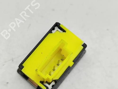 Switch BMW X1 (F48) xDrive 25 e Plug-in-Hybrid | BP32407190I30