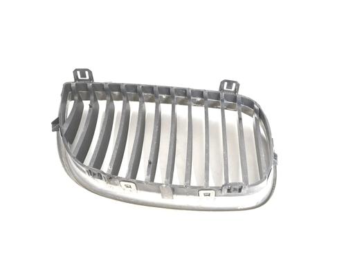 Used Grille BMW 1 (E87) 118 d (143 hp) 9904166