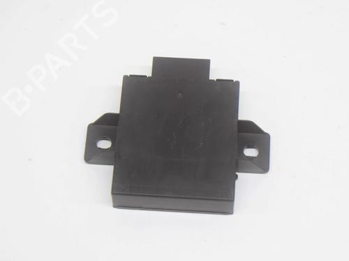 Used Electronic module VW PHAETON (3D1, 3D2, 3D3, 3D4, 3D6, 3D7, 3D8, 3D9) 5.0 V10 TDI 4motion (313 hp) 7739822