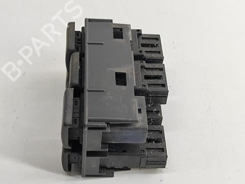Switch LAND ROVER DISCOVERY II (L318) 4.0 V8 4x4 | BP24580774I30