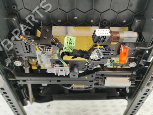 Right front seat LAND ROVER DISCOVERY V (L462) D300 MHEV 4x4 | BP32458965C16