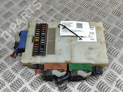 Used Fuse box LAND ROVER FREELANDER 2 (L359) 2.2 TD4 4x4 (150 hp) 27532033