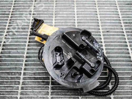 Used Fuel pump MERCEDES-BENZ C-CLASS (W205) C 220 BlueTEC / d (205.003) (163 hp) 6744209