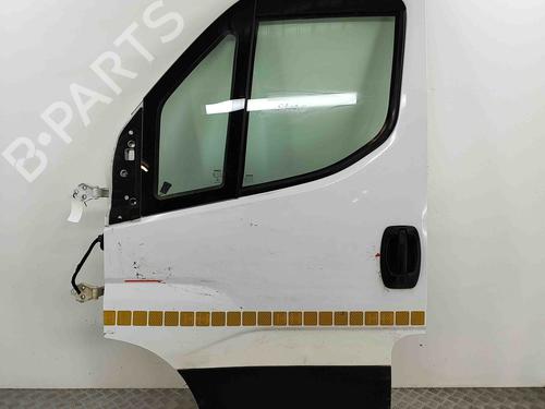 Used Left front door IVECO DAILY VI Platform/Chassis 33S14, 35S14, 35C14, 38S14 (136 hp) 29404045