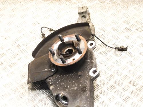 Used Left front steering knuckle LAND ROVER RANGE ROVER SPORT II (L494) 4.4 SDV8 4x4 (340 hp) 27755936